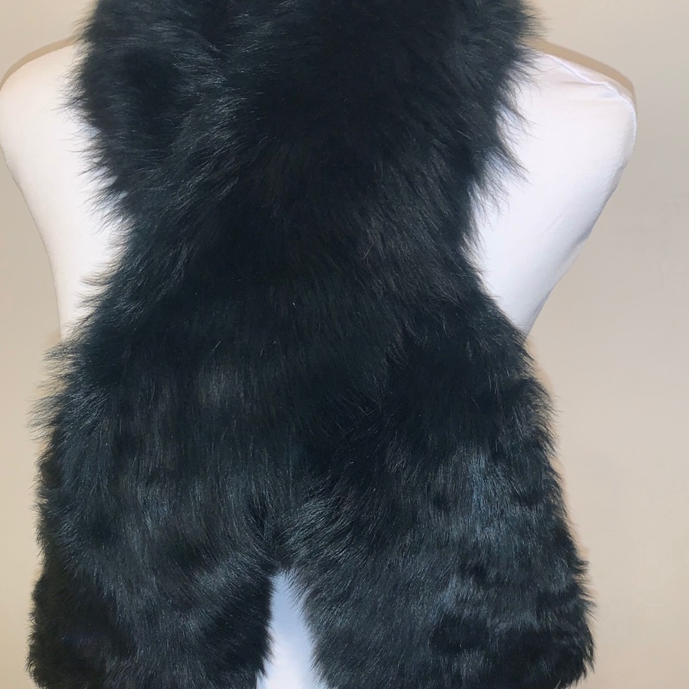 Pologeorgis fox fur pull through scarf.